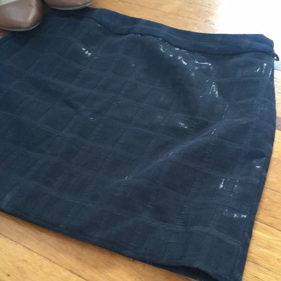 Gap mini skirt with geometric detail - Picture 3 of 6